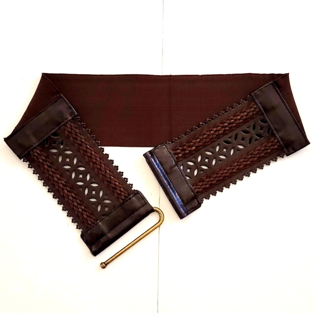 NWOT Expandable belt